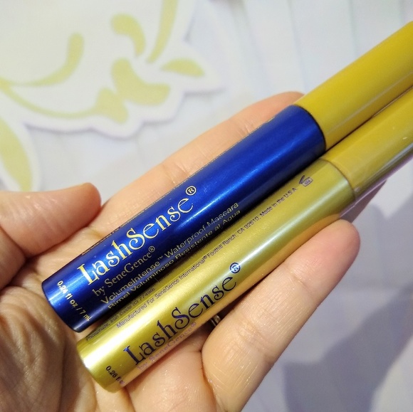 2 - LashSense VolumeIntense Mascara - Picture 4 of 8